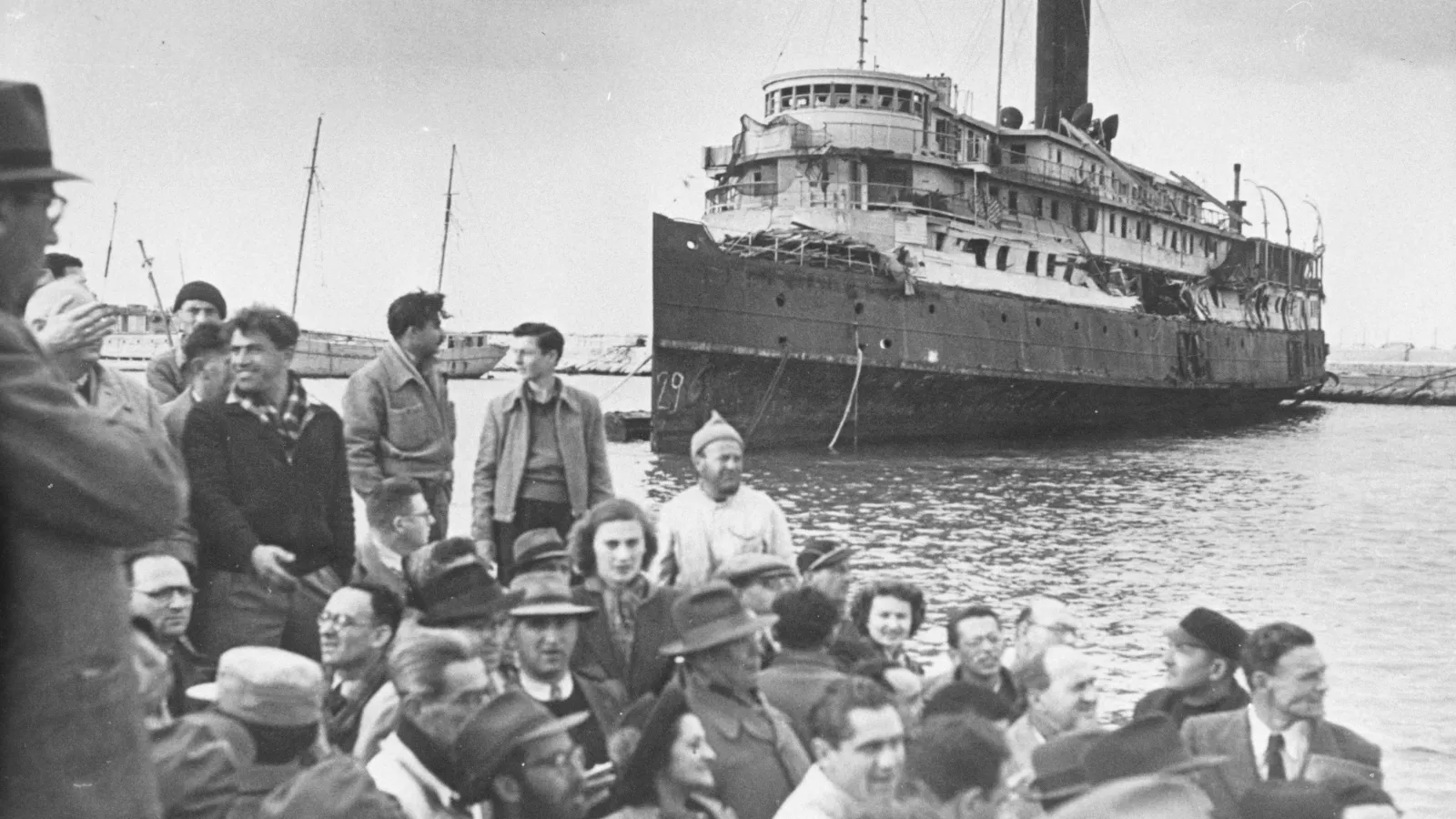 Refugees on their way to Israel during World War II