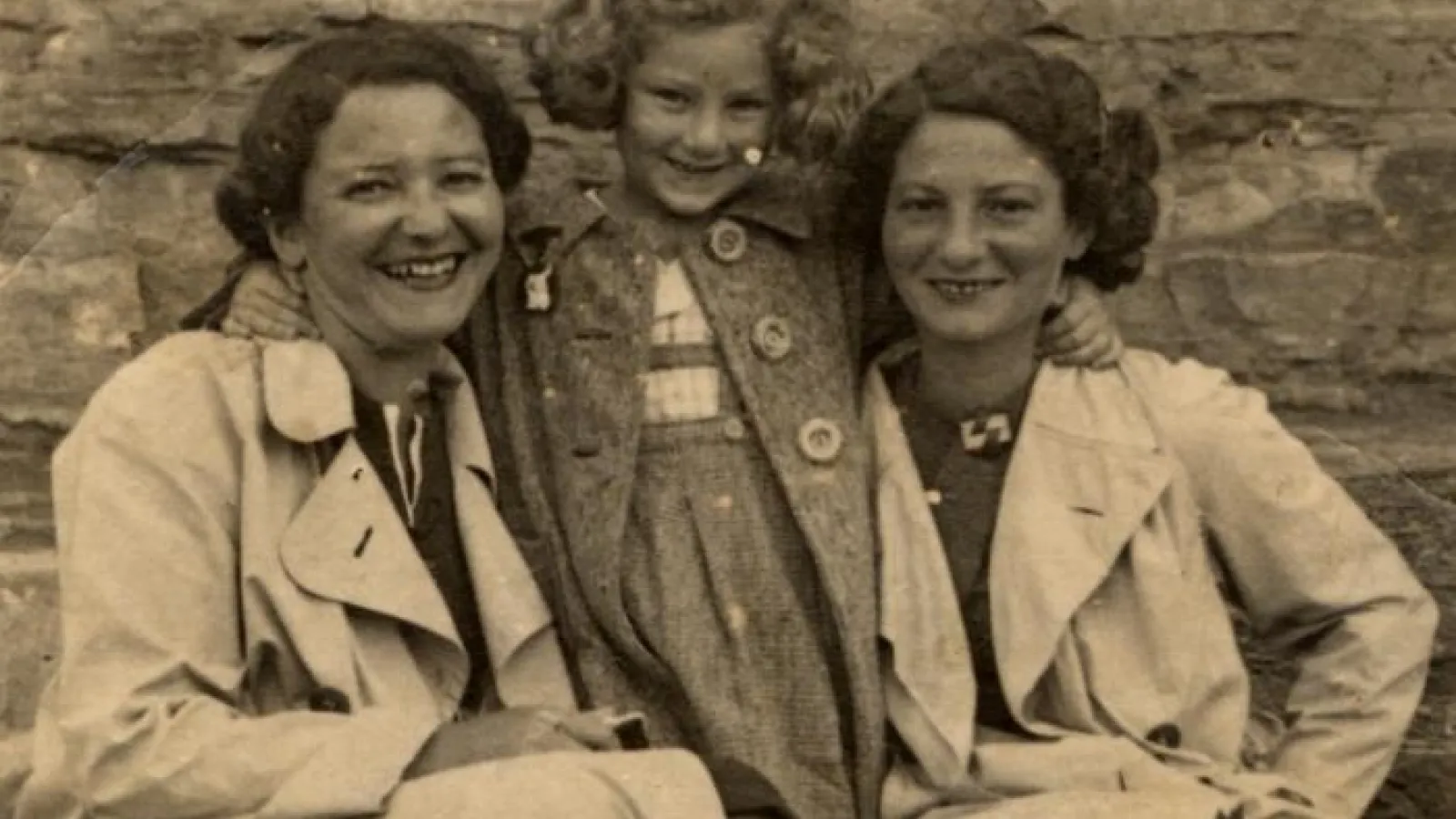 Photography and the Holocaust, March 27