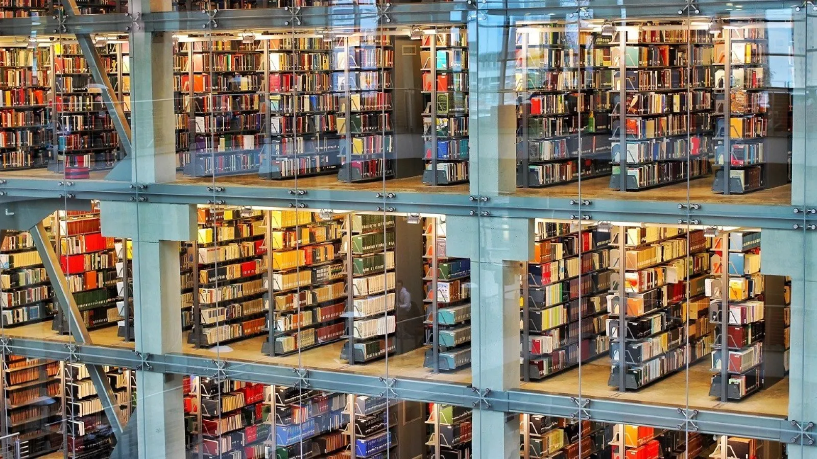 photo of stacks in OSU's Thompson library